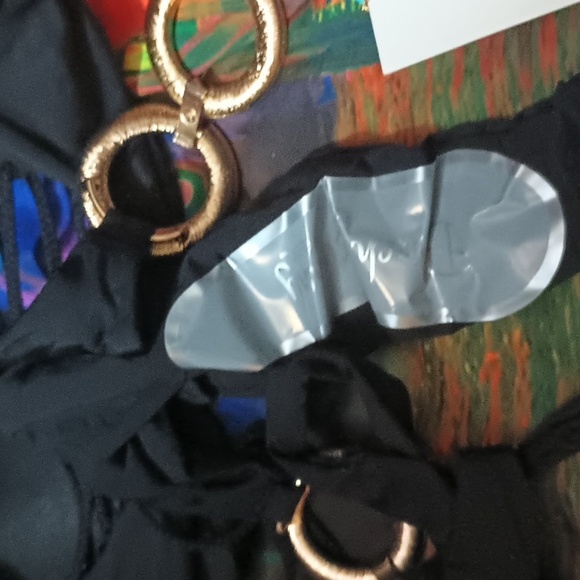 Beach Bunny NWT Xl Kiss A Girl Bottom Only - Picture 7 of 8